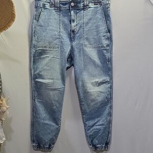Womens NWT Plus Torrid Size 1 Jogger Style Jeans